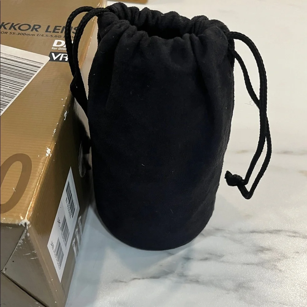 Nikon 55-300mm f/4.5-5.6G AF-S Nikkor ED VR Zoom Lens